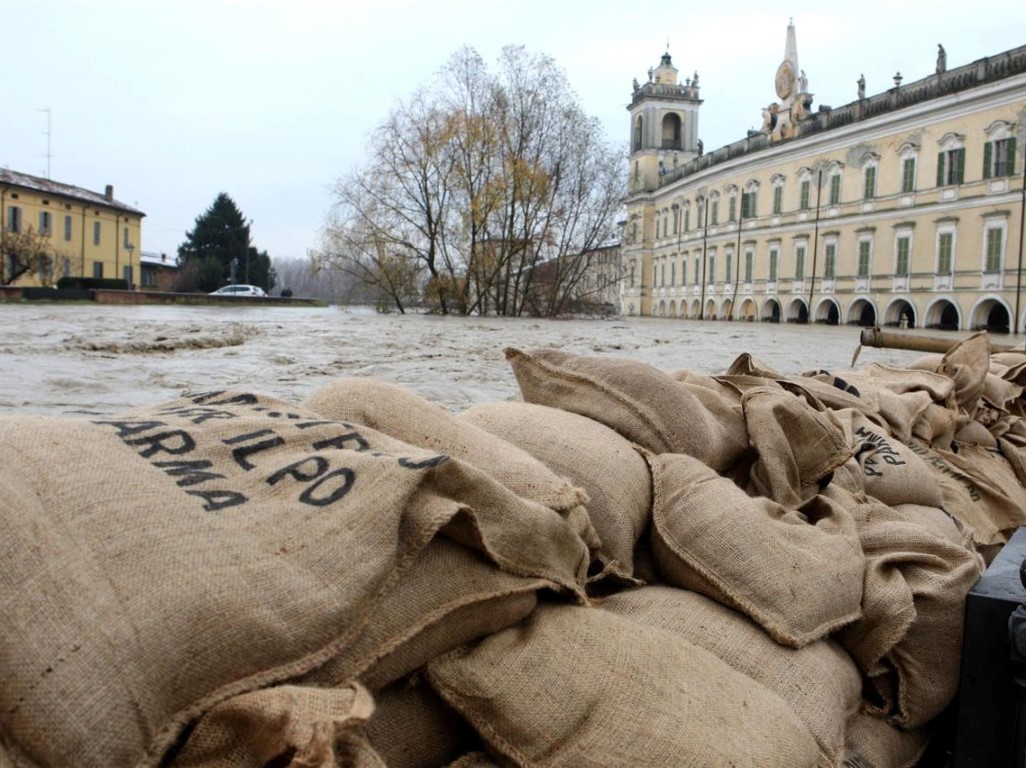 Esondazione del torrente Parma a Colorno